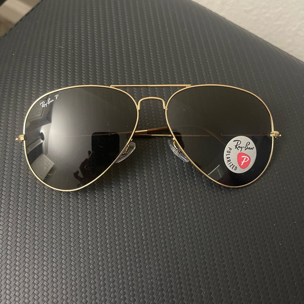 Ray-Ban Aviators - Picture 3 of 6